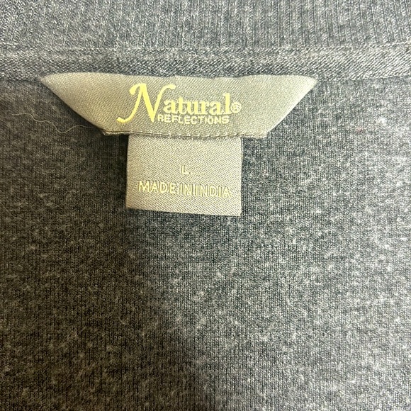 Natural Reflections | Gray V-Neck Long Sleeve Sweater | Size Large Low V Shirt - Picture 4 of 6